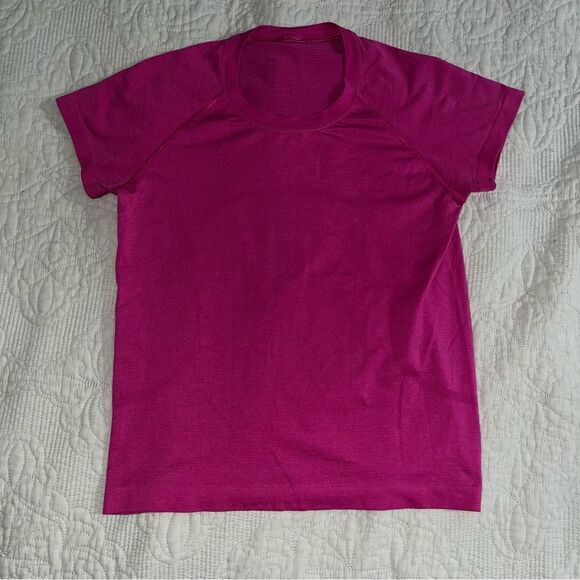 Lululemon Swiftly Tech Short Sleeve sonic pink size 8 race length - Picture 1 of 3